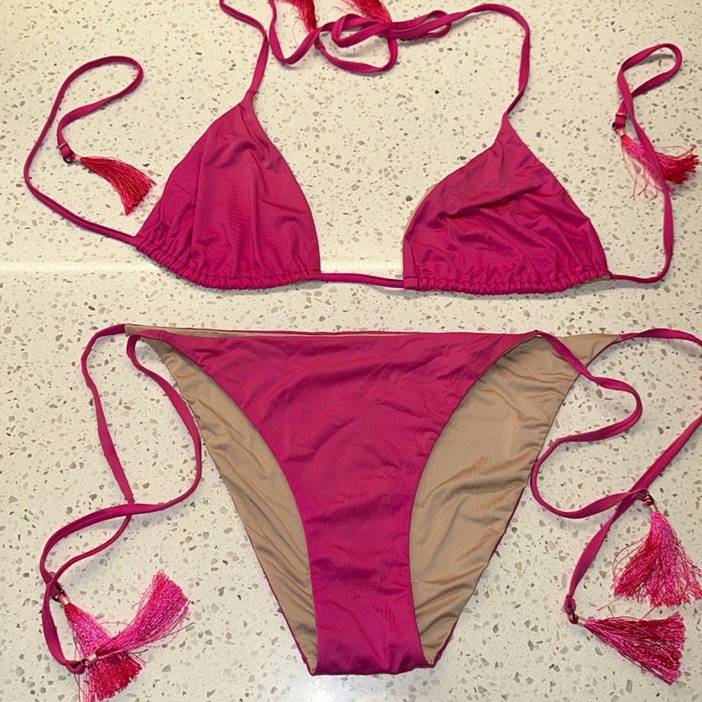 Bikini Reversible Fuscia And Tan Size Large